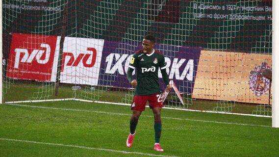 Камано вылетел из Гвинеи, где произошёл военный переворот