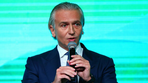 Дюков вручил кубок первым чемпионам ЮФЛ региона «Северо-Запад»