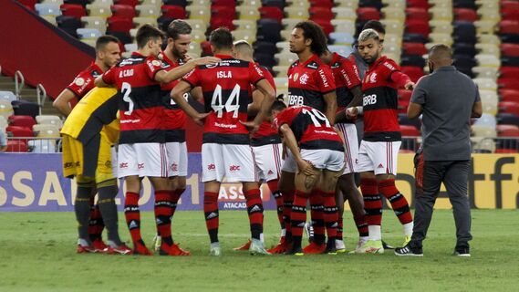 «Фламенго» обыграл «Барселону» в полуфинале Кубка Либертадорес