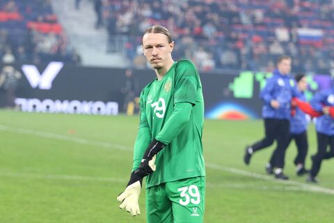 Сафонов рассказал, когда его жизнь в Париже разделилась на «до» и «после»