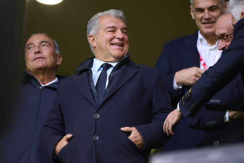 Лапорта подал в отставку с поста президента «Барселоны»