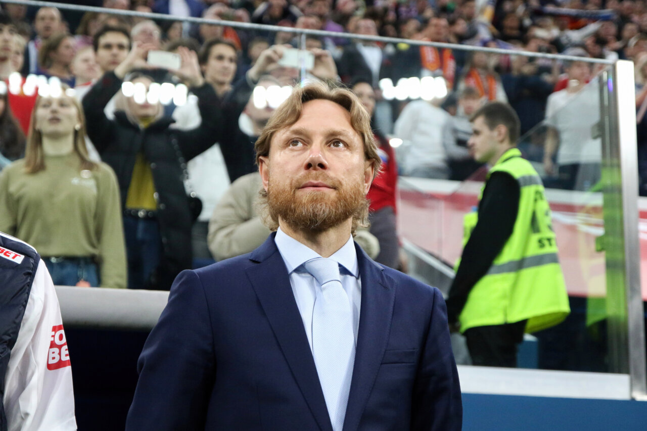 Валерий Карпин